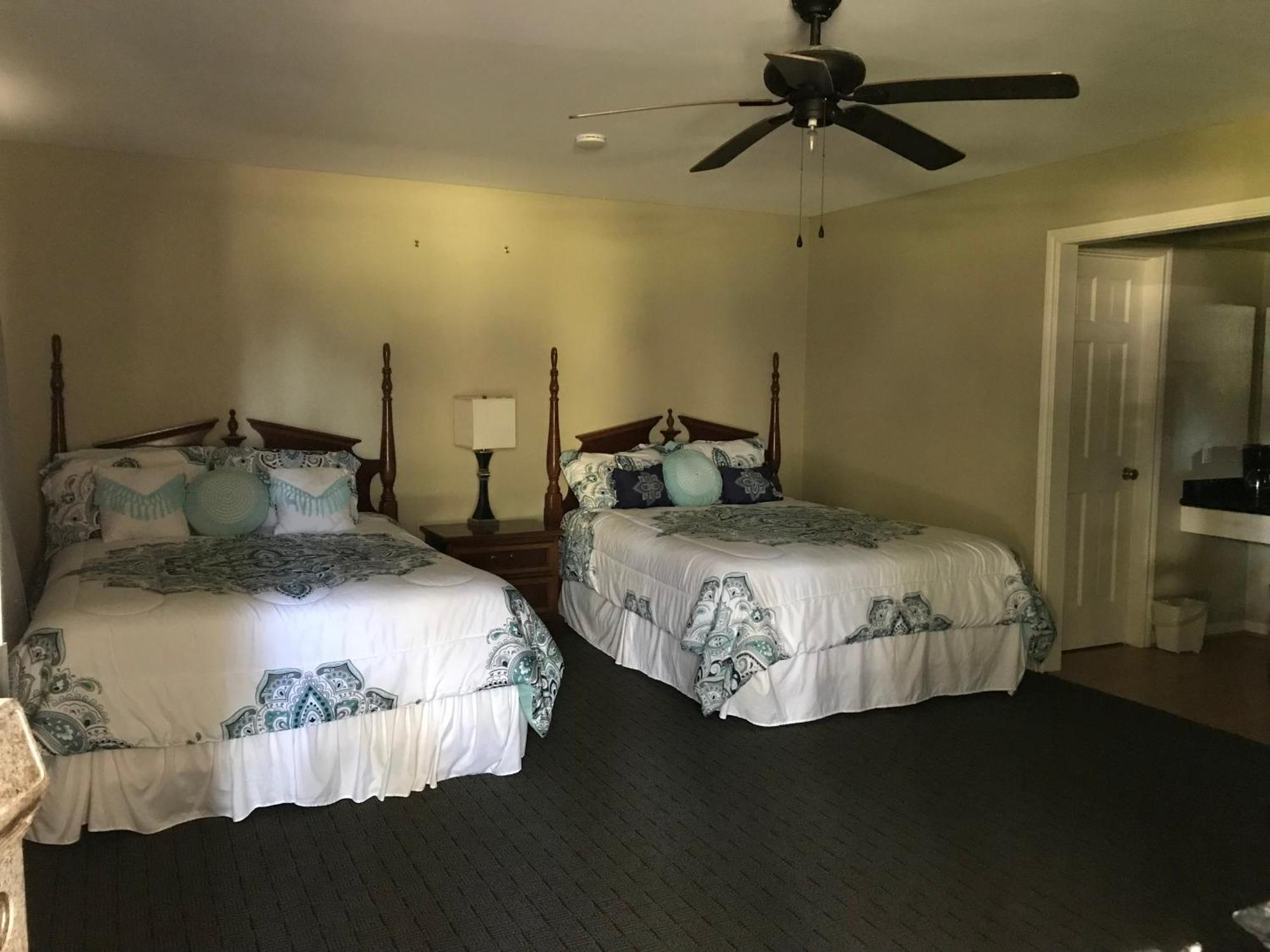 Columbia Lakes Hotel & Conference Center West Columbia Экстерьер фото
