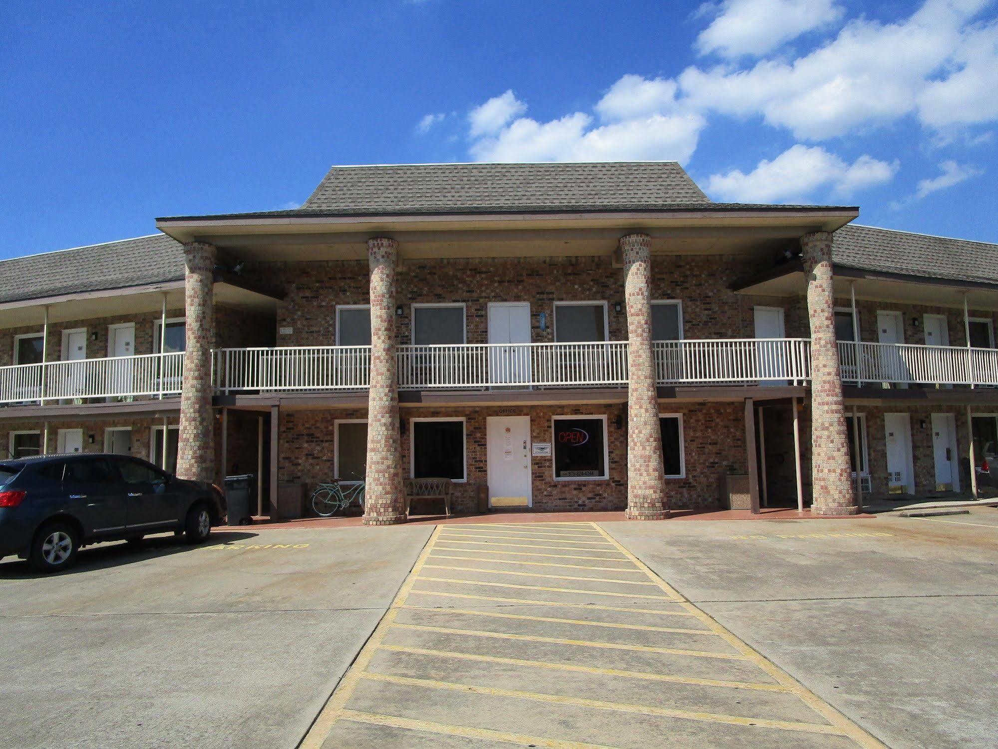Columbia Lakes Hotel & Conference Center West Columbia Экстерьер фото