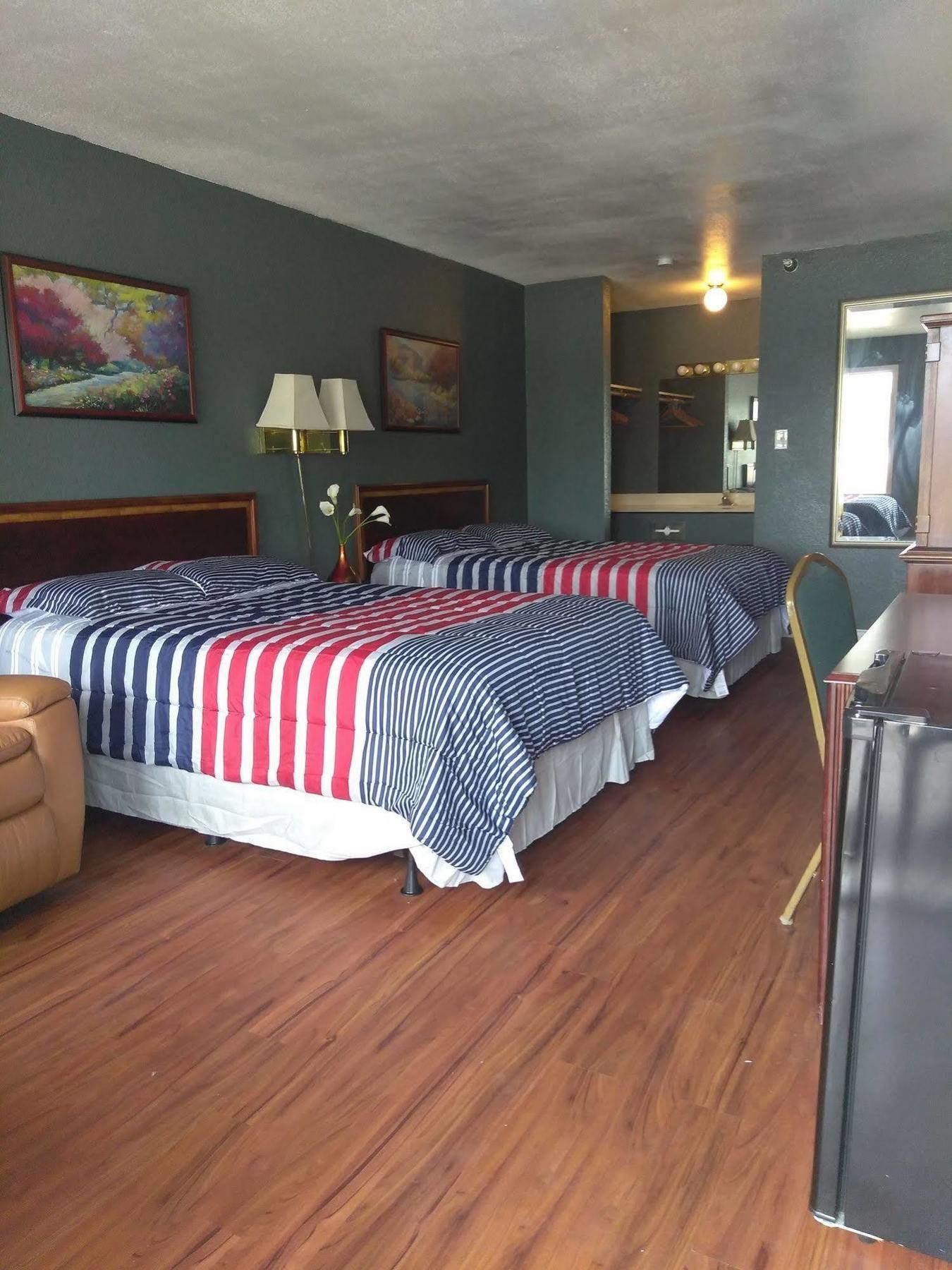 Columbia Lakes Hotel & Conference Center West Columbia Экстерьер фото
